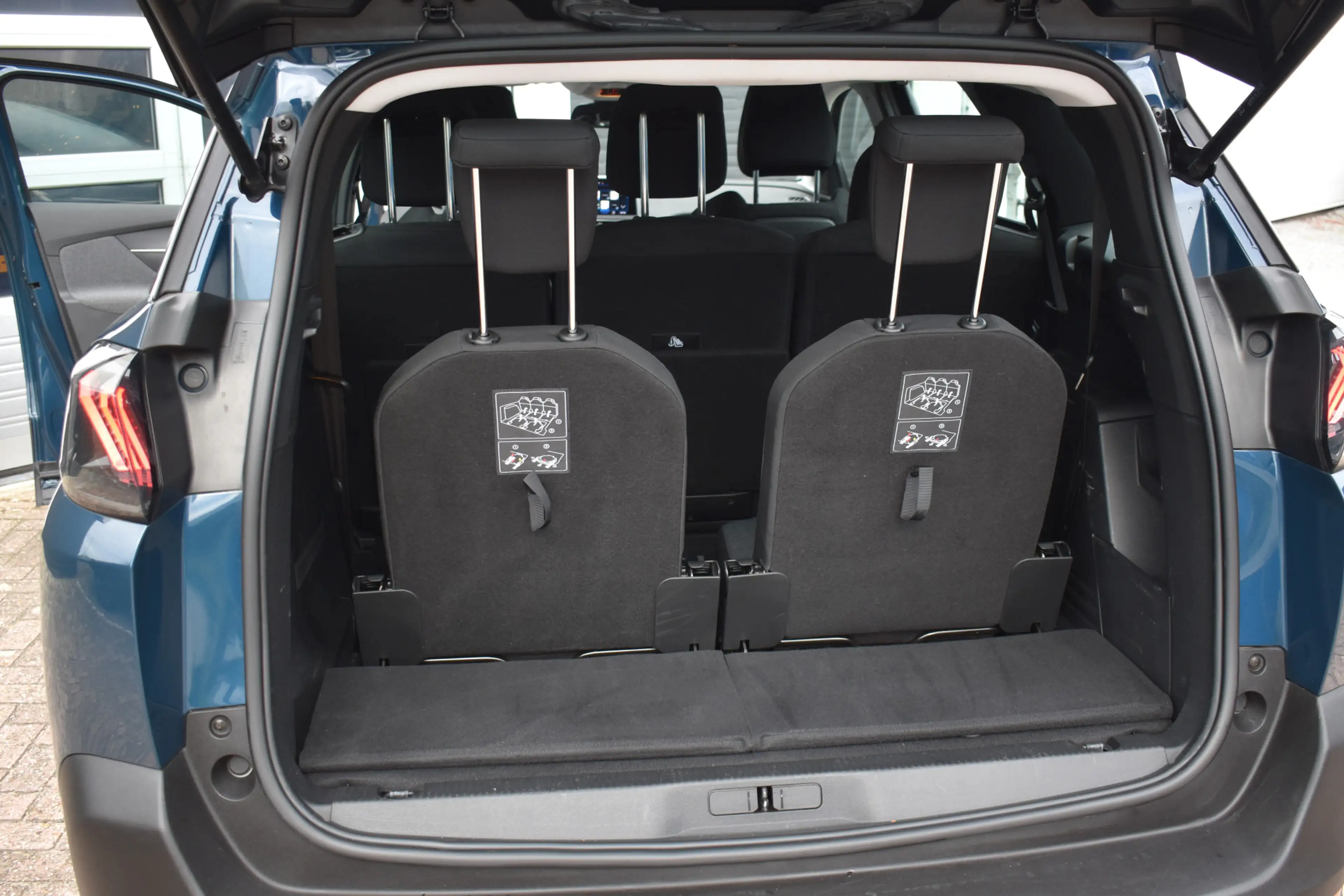 Peugeot 5008 PureTech 130 EAT8 Automaat GT | 7-persoons | Navig — photo 27