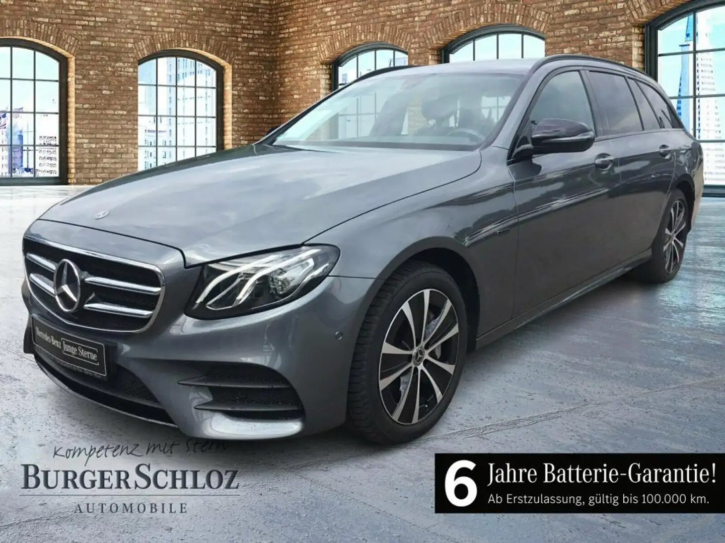 Mercedes-Benz E 300 de T AMG/KAMERA/BUSINESS/SHZ/AHK Szary - 1