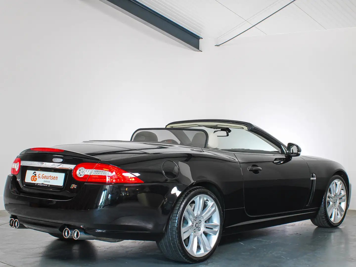 Jaguar XKR 5.0 V8 S/C Convertible Performance Edition 510PK | Schwarz - 2