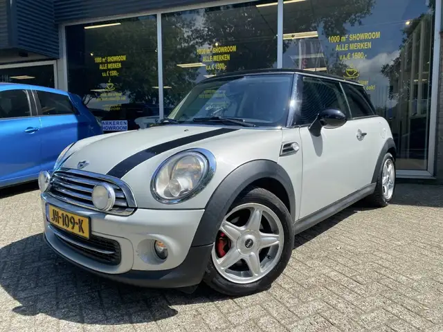 MINI Cooper D 3-Deurs 1.6 / AIRCO / LMV /