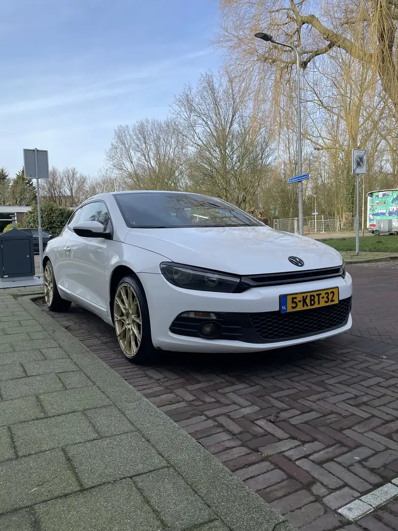 Volkswagen Scirocco 1.4 TSI Wit - 1