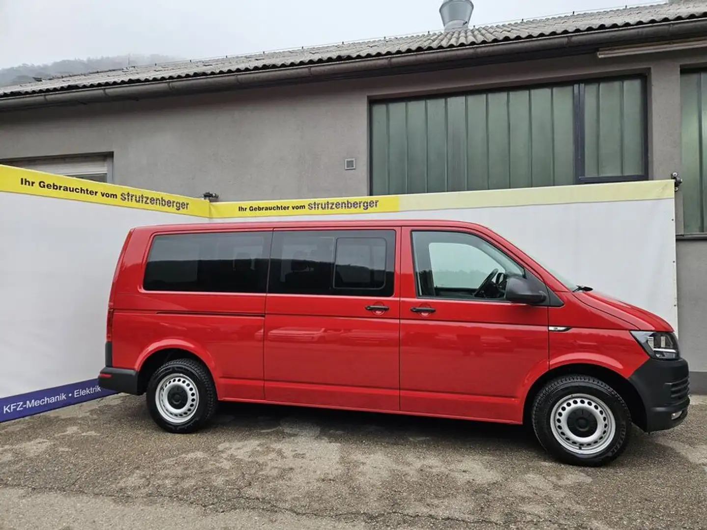 Volkswagen T6 Kombi LR 2,0 TDI 9 Sitzer AHV Standheizung Piros - 1