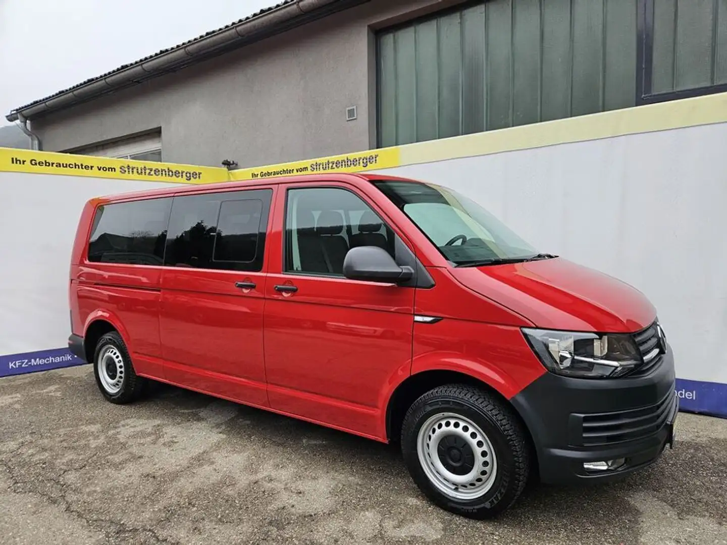 Volkswagen T6 Kombi LR 2,0 TDI 9 Sitzer AHV Standheizung Красный - 2