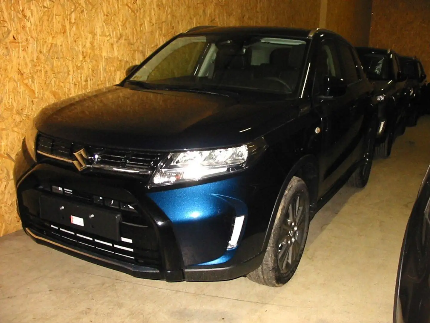 Suzuki Vitara Allrad Neues Modell Hybrid Comf 2 Farben  sofort ! Mavi - 1