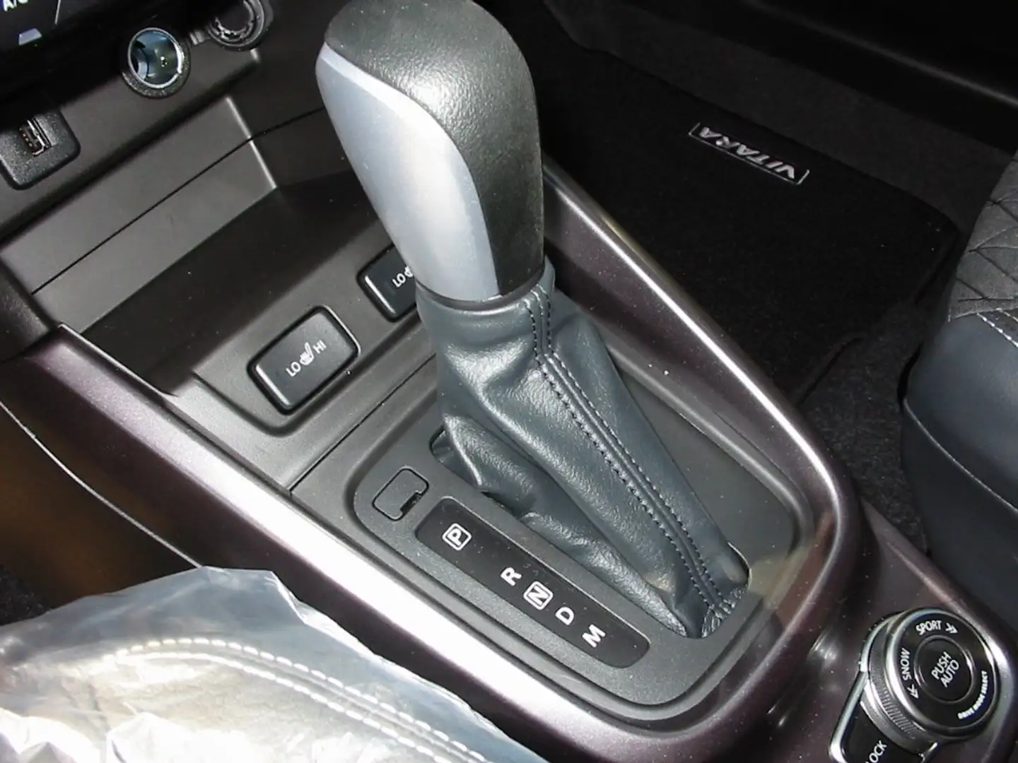 Suzuki Vitara Automatik Allrad Vollausstattung AHK bis 1.700 kg Grau - 2