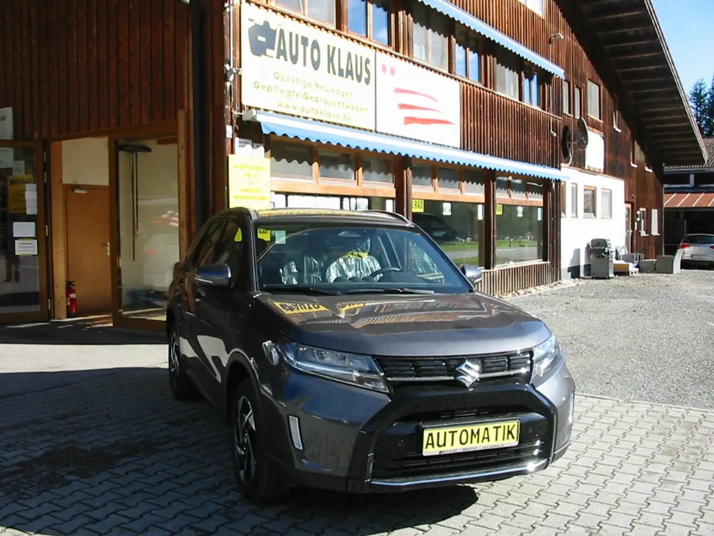 Suzuki Vitara Automatik Allrad Vollausstattung AHK bis 1.700 kg Grau - 1