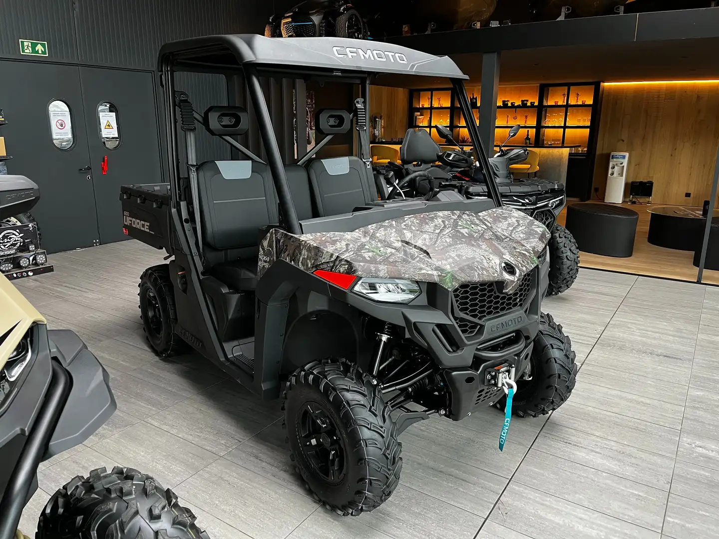 CFMOTO UForce 600 Grijs - 1