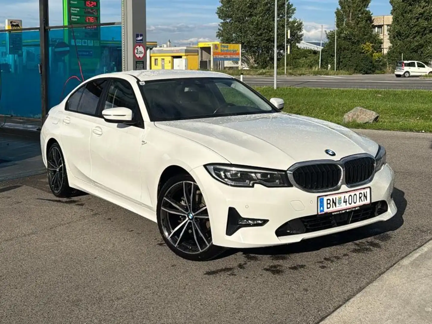 BMW 318 318d Advantage Aut. Advantage Weiß - 1