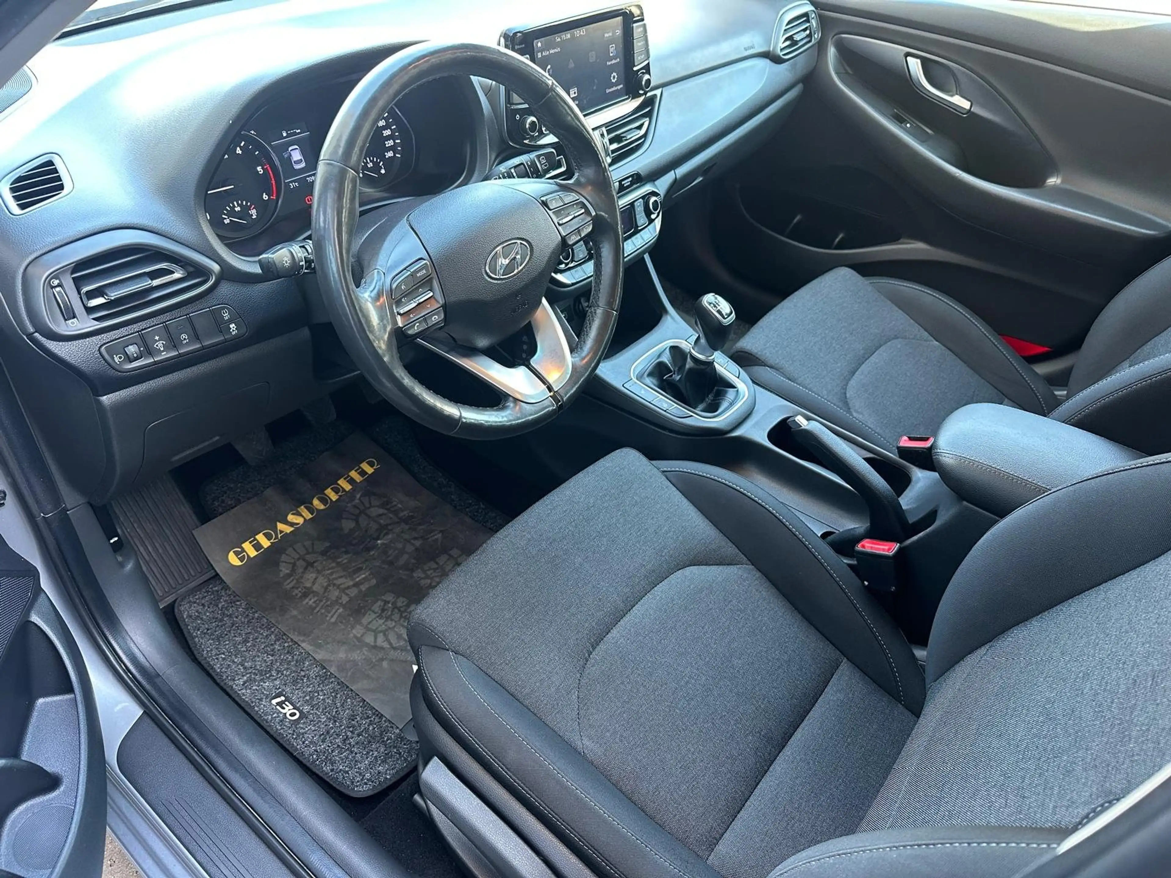 Hyundai i30 i30 CW 1,6 CRDi Feel Good **Finanzierung** — photo 7