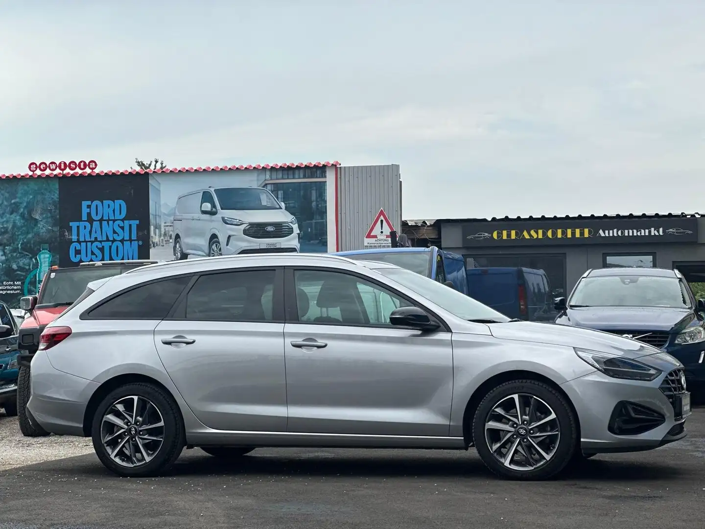 Hyundai i30 i30 CW 1,6 CRDi Feel Good **Finanzierung** Grau - 1