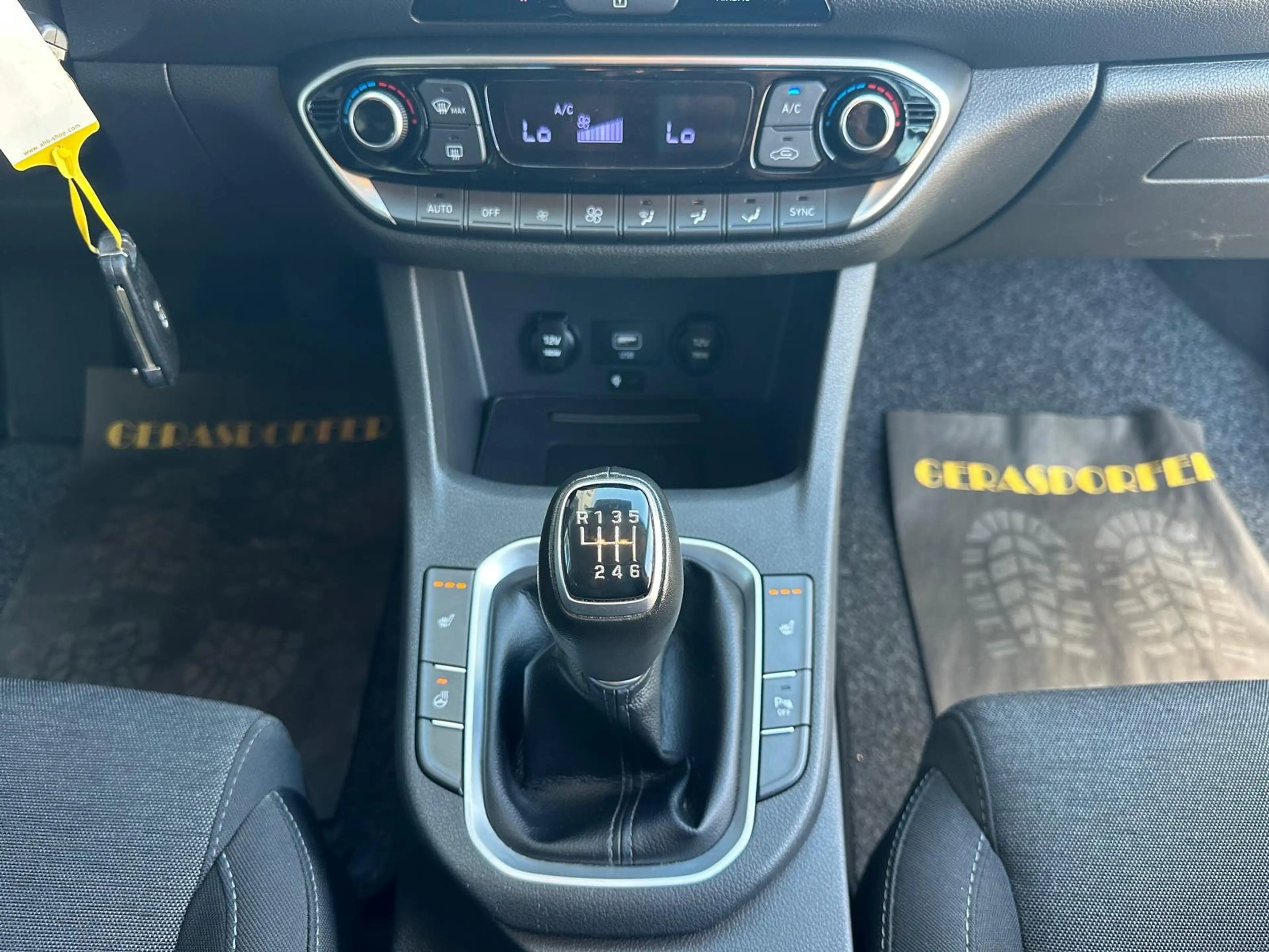 Hyundai i30 i30 CW 1,6 CRDi Feel Good **Finanzierung** — photo 14