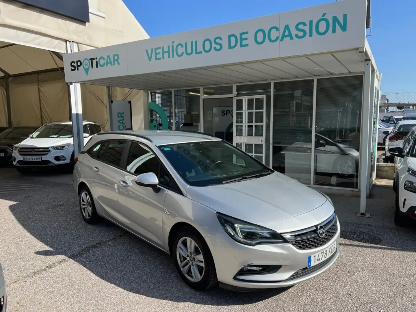 Opel Astra ST 1.6CDTi Selective 110 Gris - 2