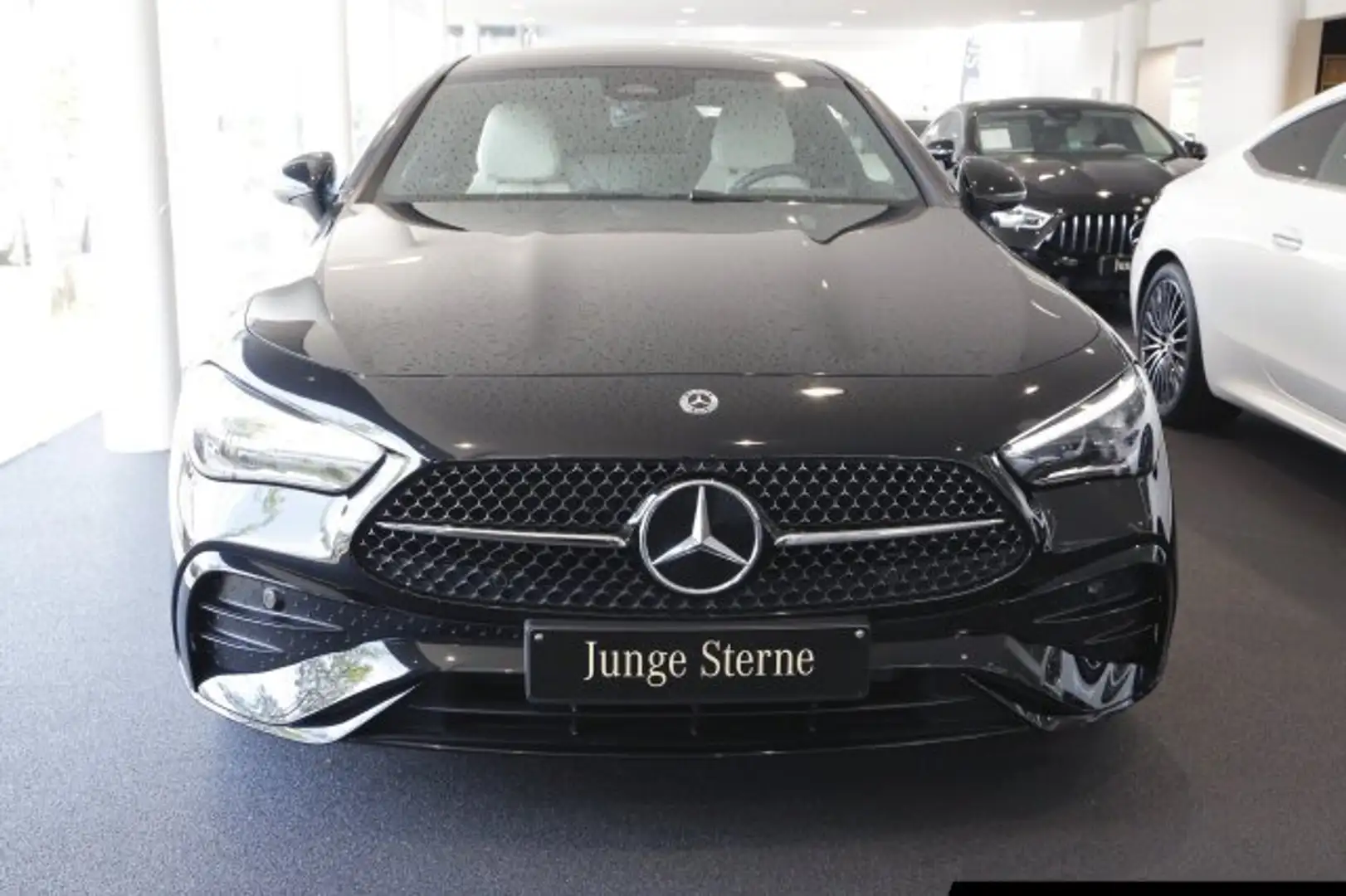Mercedes-Benz CLE 200 CLE 200 Coupé AMG Night/Pano/Kamera/Leder beige Černá - 2