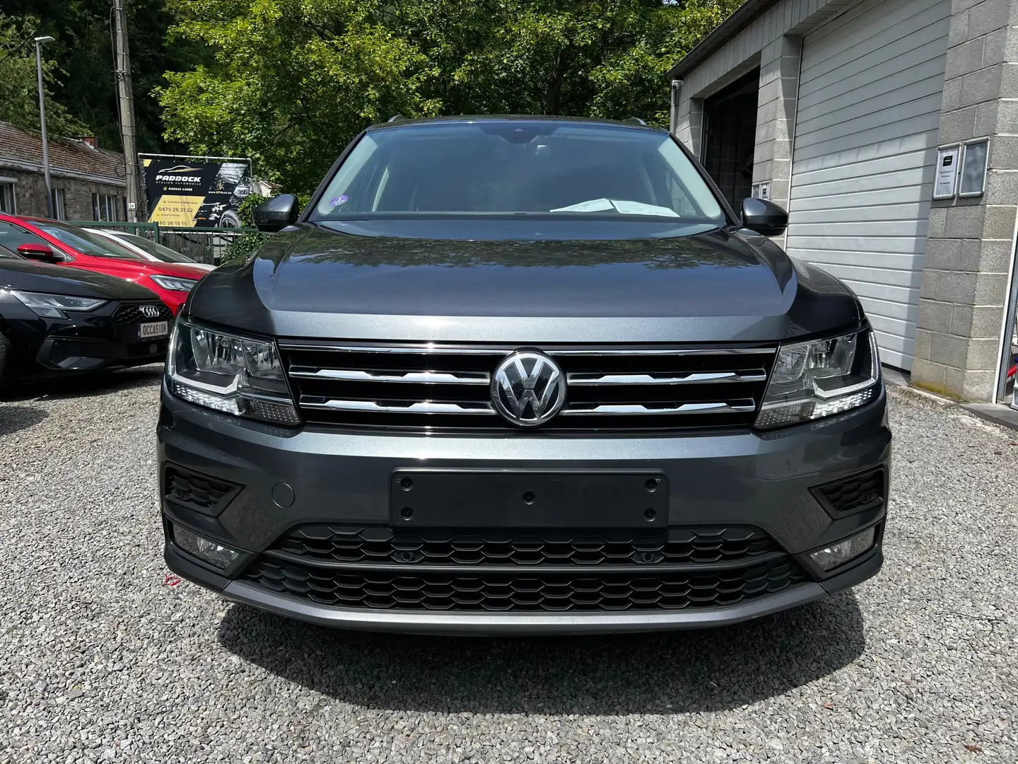 VOLKSWAGEN Tiguan