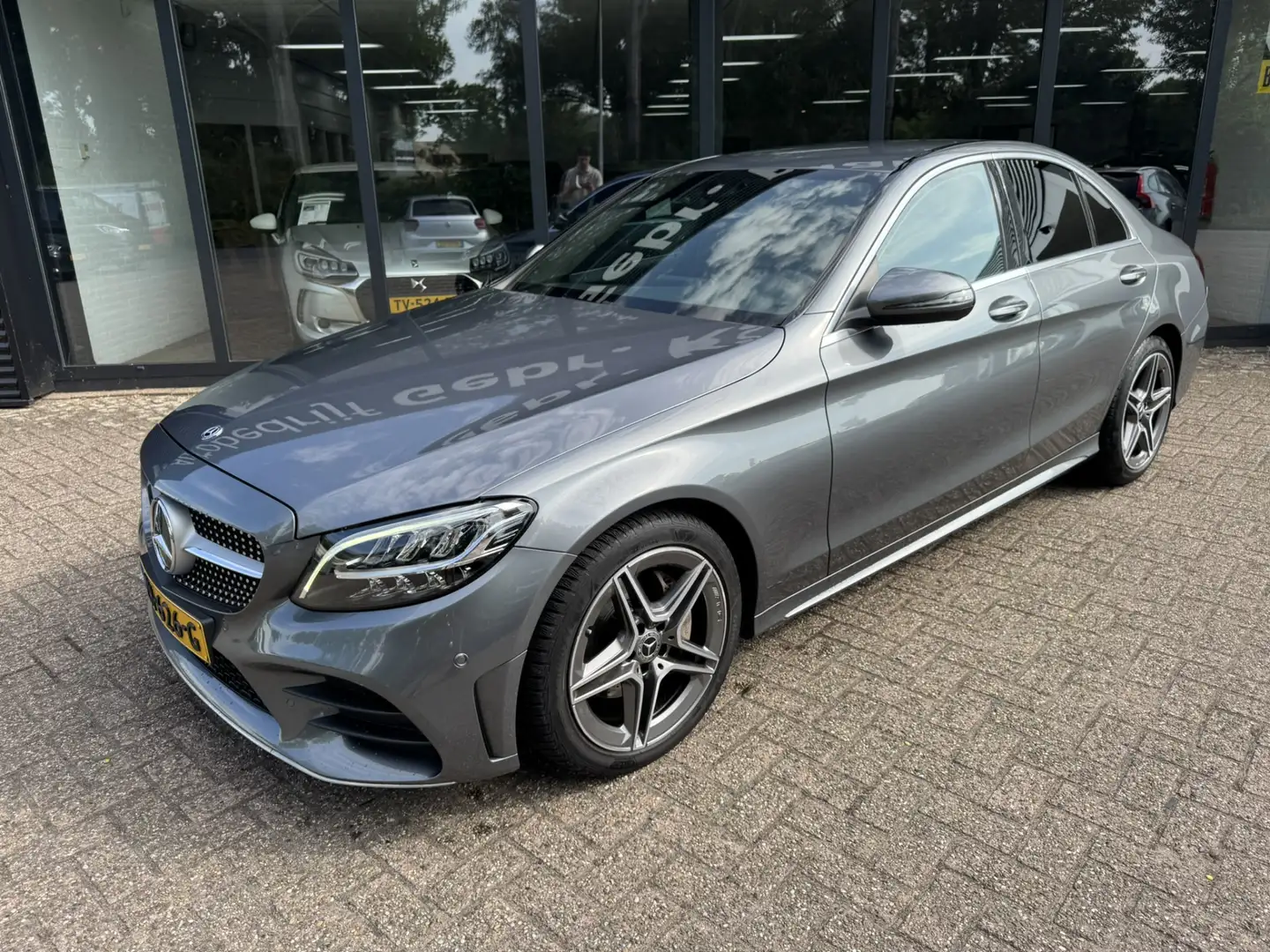 Mercedes-Benz C 180 180d AMG Upgrade Edition*Matrix-LED*Navi* Grau - 2