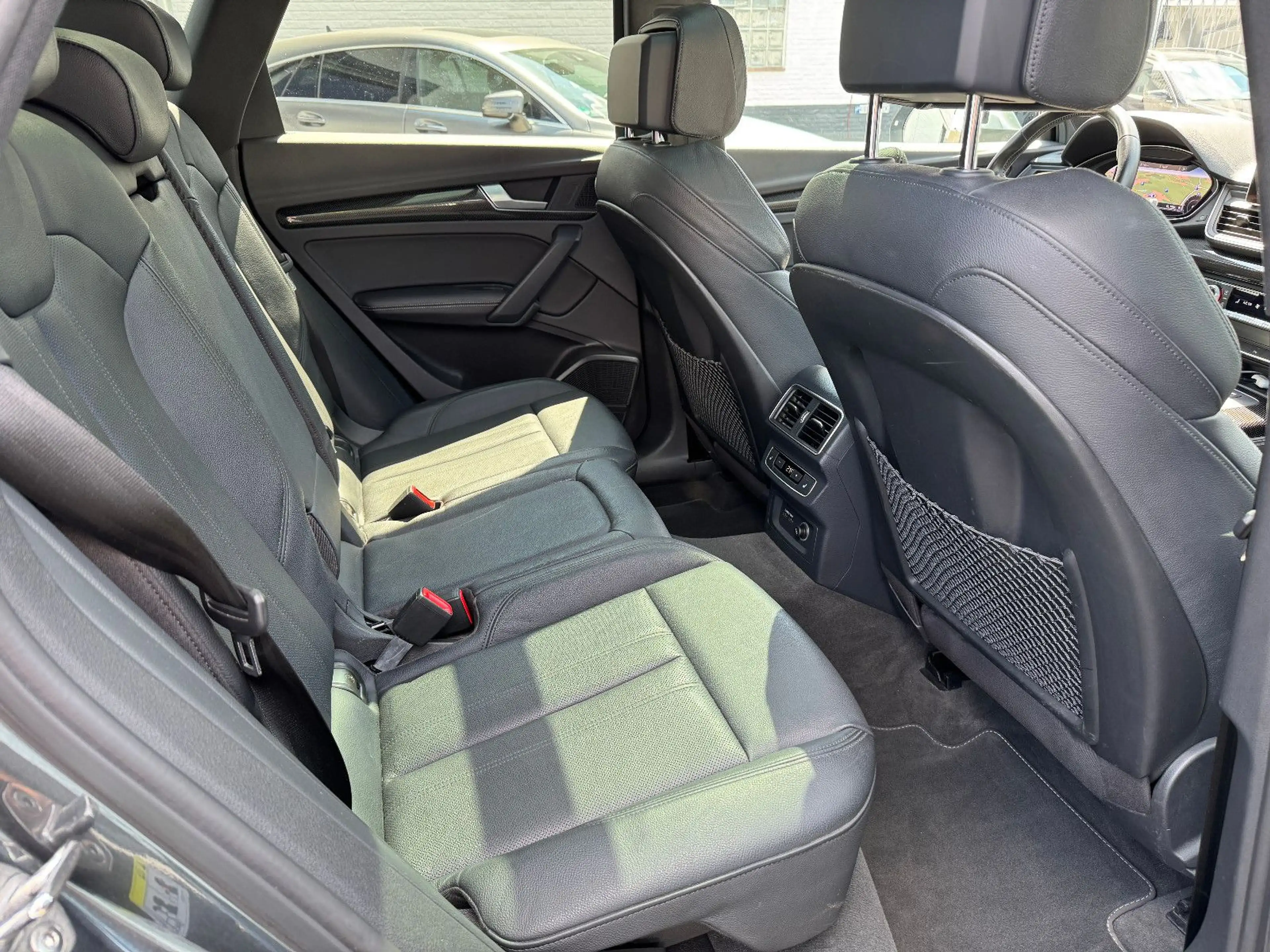 Audi SQ5 4x4 Matrix VC ACC AHK Spur Pano B&O Stdhzg — photo 13
