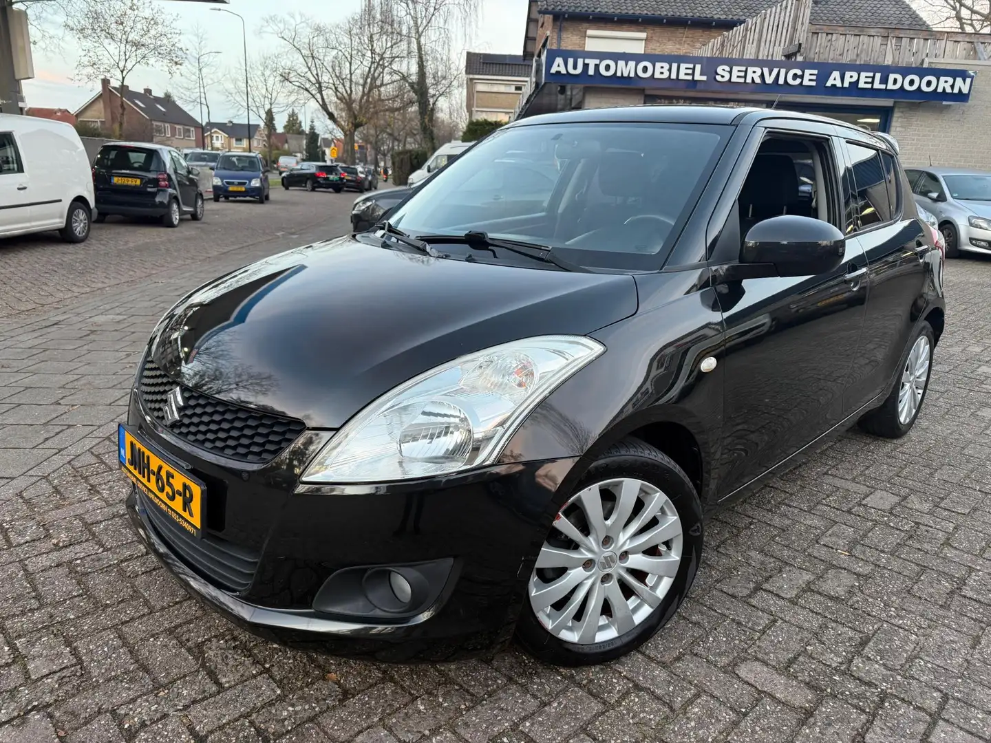 Suzuki Swift 1.2 Comfort * CLIMA*STOELVERW.*LM. VELGEN*5DRS*SCH Noir - 1