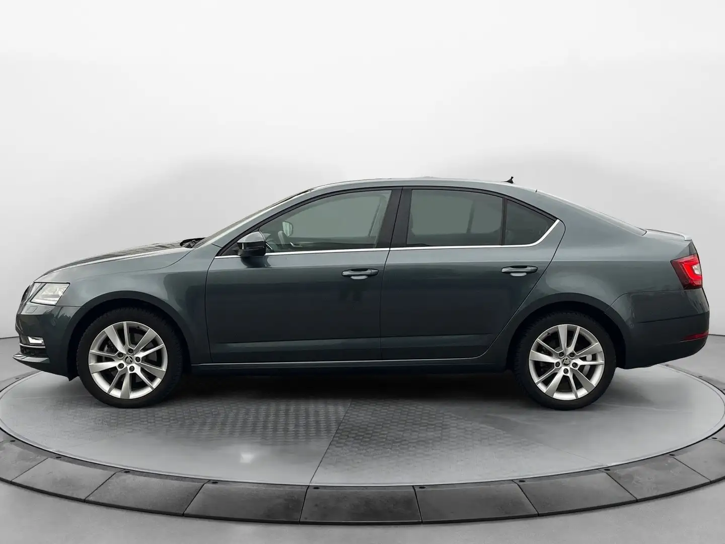 Skoda Octavia 1.8 TSI Lim. Style LED*NAVI*CARPLAY*DAB Gris - 2