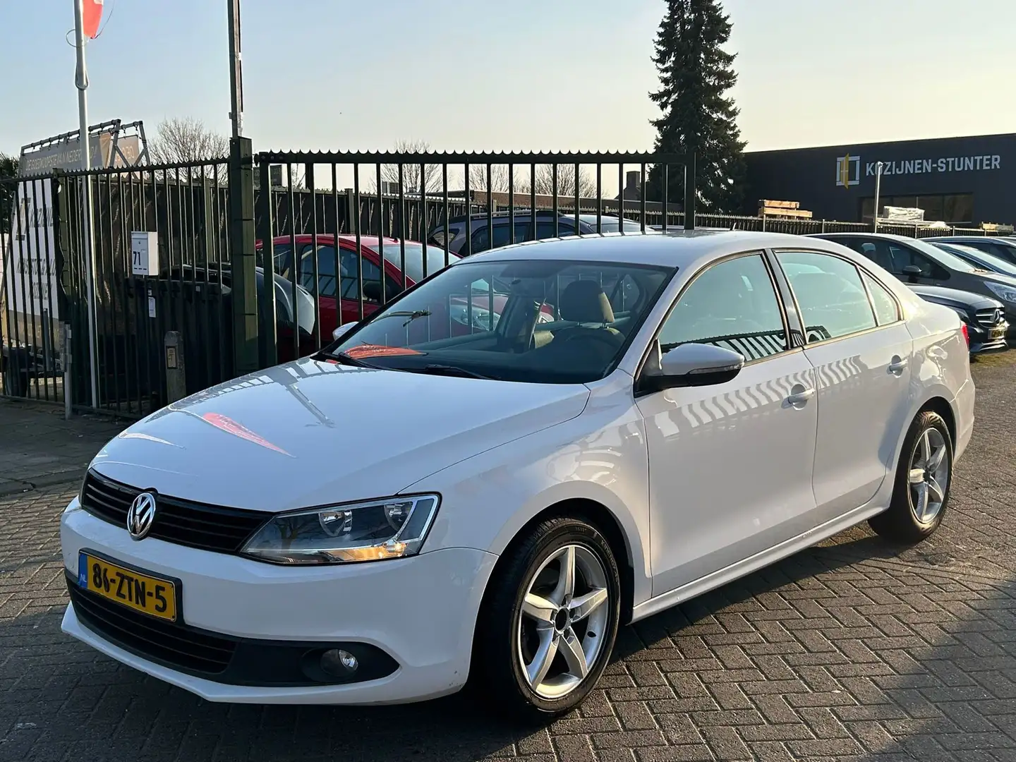 Volkswagen Jetta 1.2 TSI Trendline Zeer netjes 2e eigenaar dealer o Blanco - 2