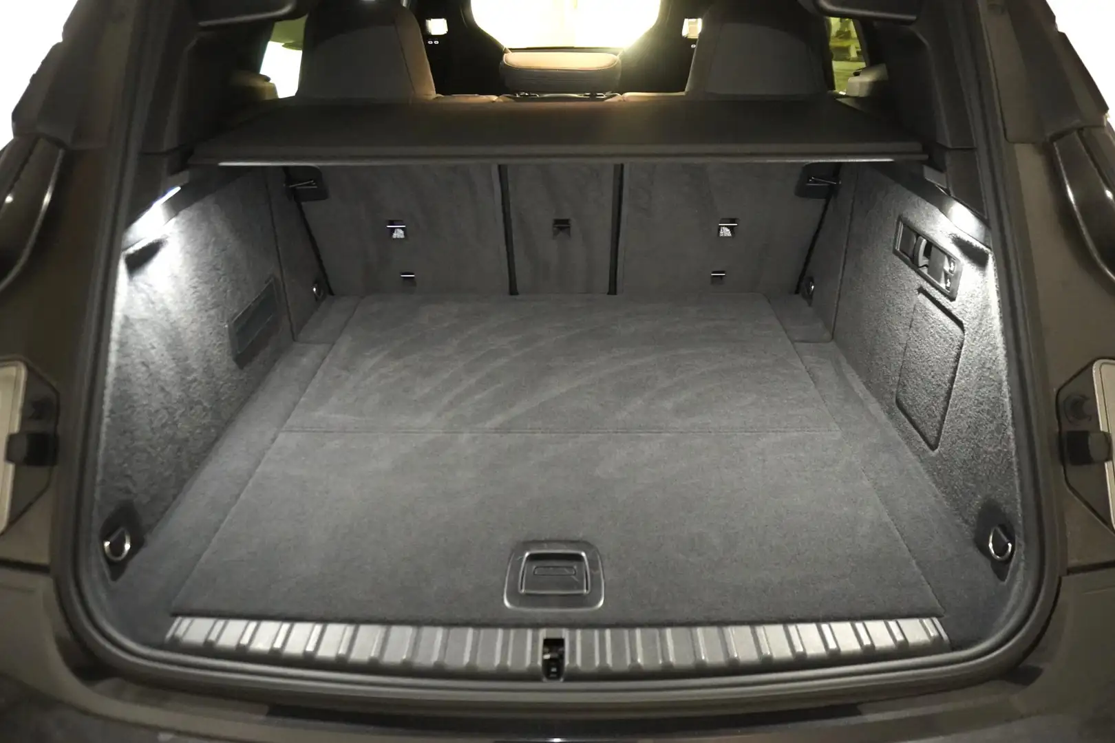 BMW iX xDrive50 Grau - 2
