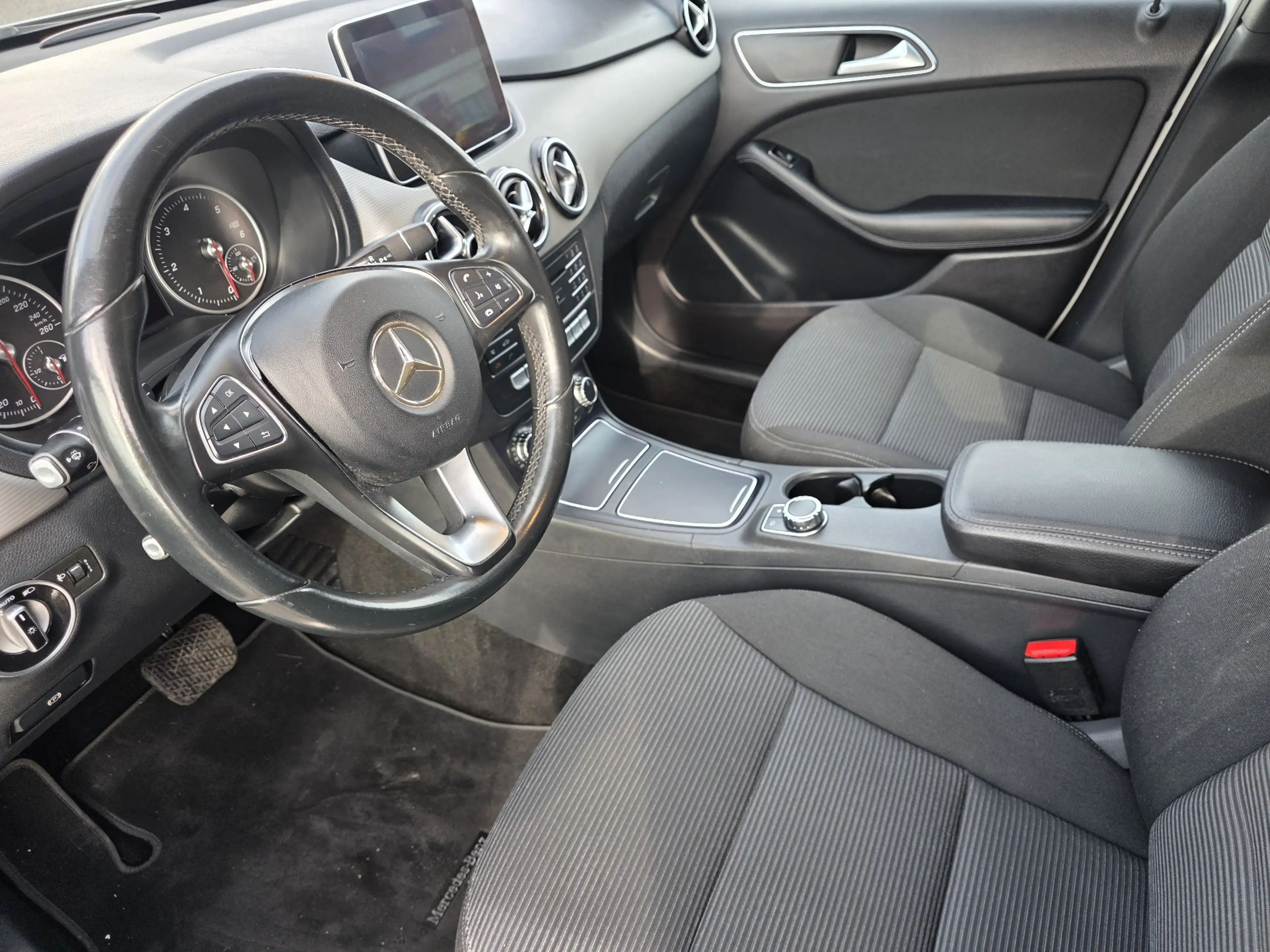 Mercedes-Benz B 180 Automatik B 180 CDI / d (246.212) — photo 10