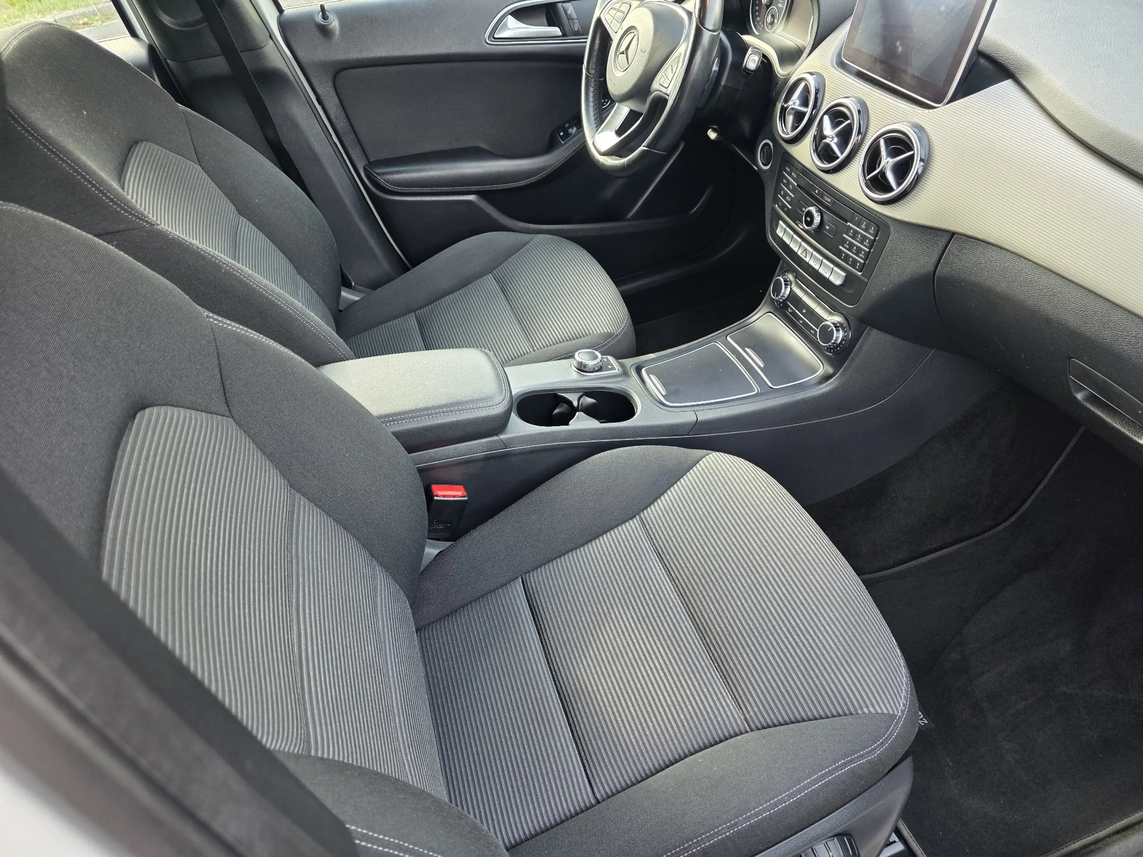 Mercedes-Benz B 180 Automatik B 180 CDI / d (246.212) — photo 11