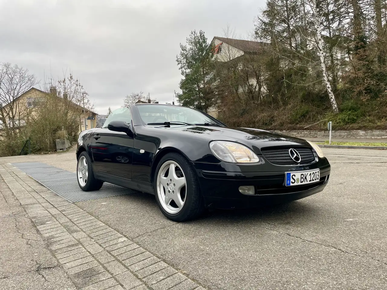 Mercedes-Benz SLK 230