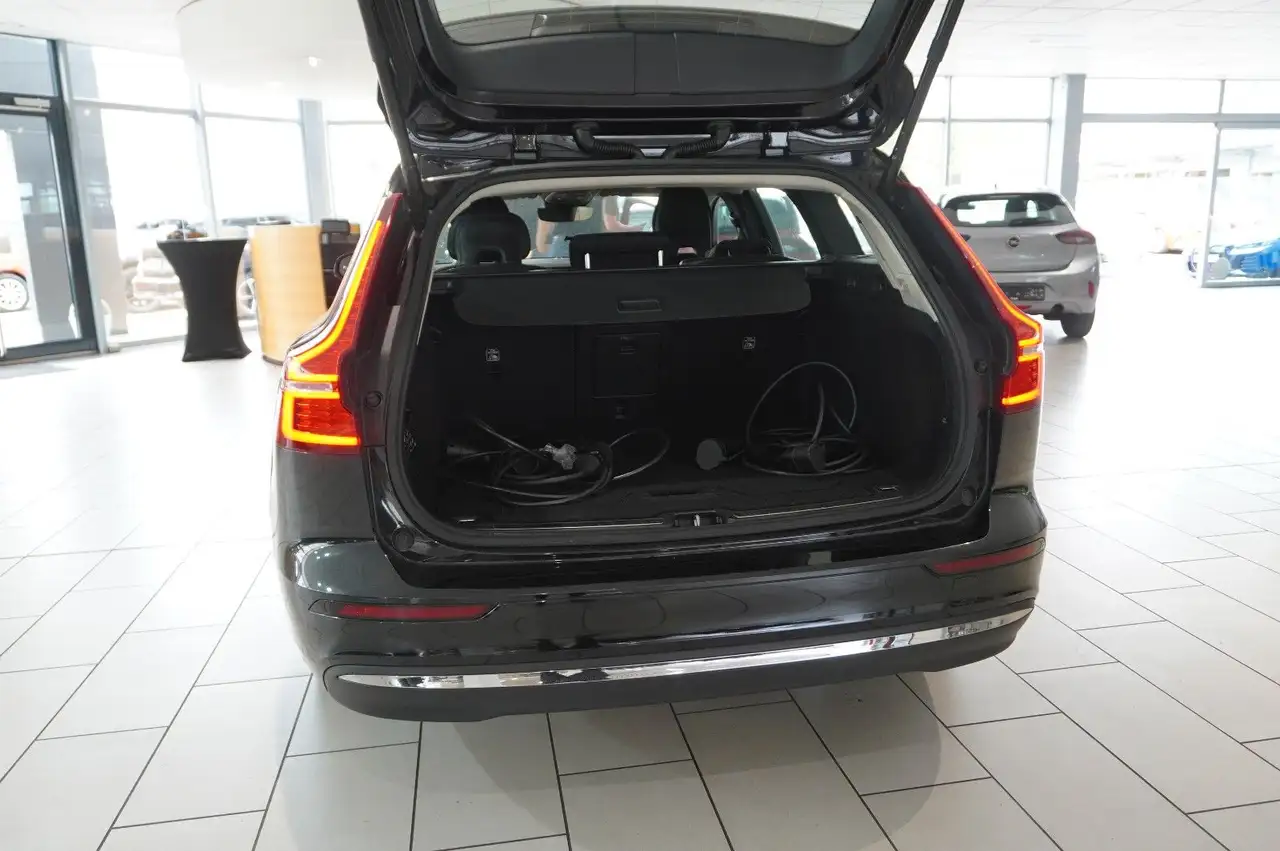 Volvo V60 Kombi T6 PHEV HYBRID AWD NAVI/LED/KAMERA/DAB, миниатюра 12