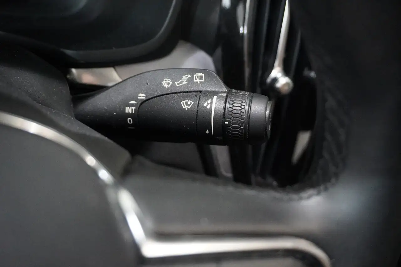 Volvo V60 Kombi T6 PHEV HYBRID AWD NAVI/LED/KAMERA/DAB, миниатюра 26