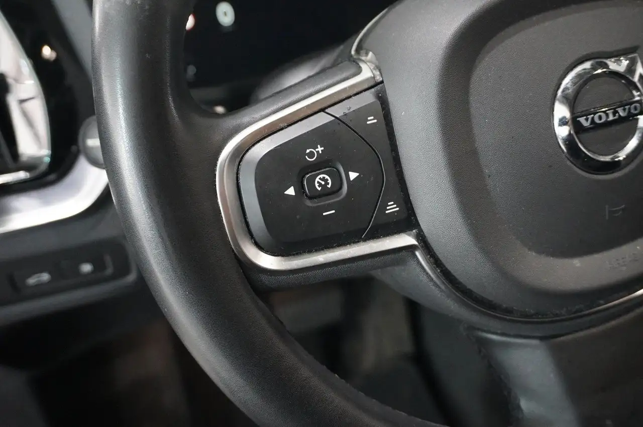 Volvo V60 Kombi T6 PHEV HYBRID AWD NAVI/LED/KAMERA/DAB, миниатюра 24