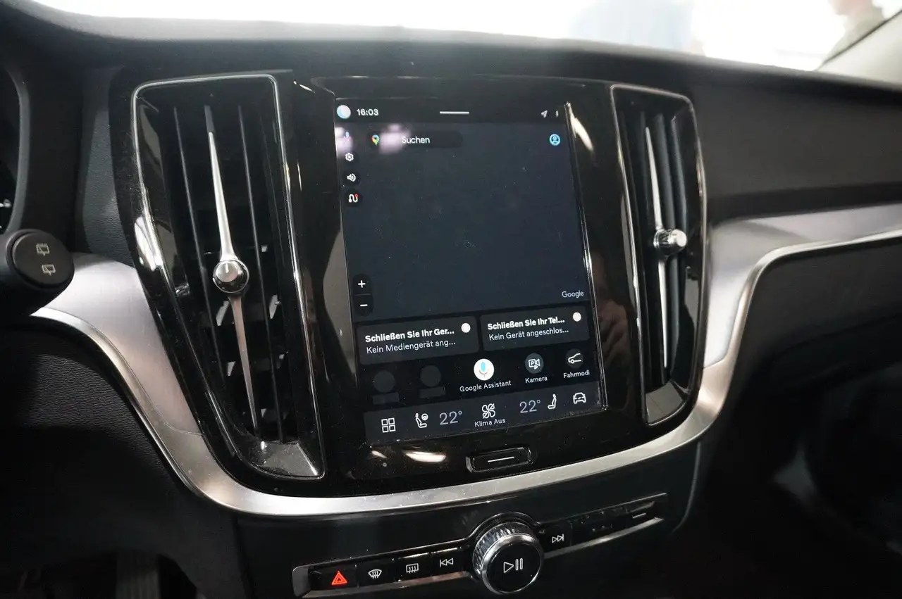 Volvo V60 Kombi T6 PHEV HYBRID AWD NAVI/LED/KAMERA/DAB, миниатюра 29
