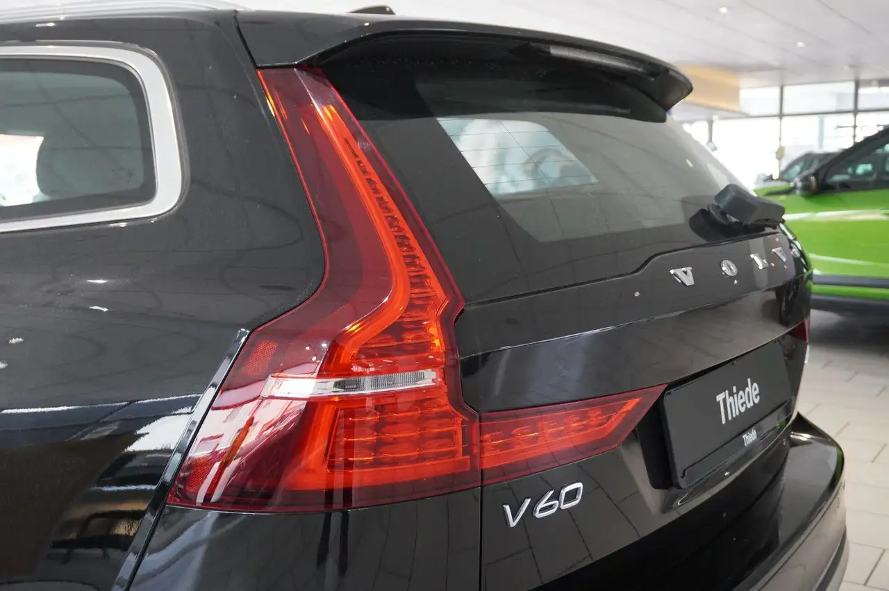Volvo V60 Kombi T6 PHEV HYBRID AWD NAVI/LED/KAMERA/DAB, миниатюра 10