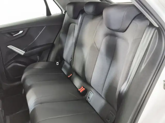Audi Q2 view 14