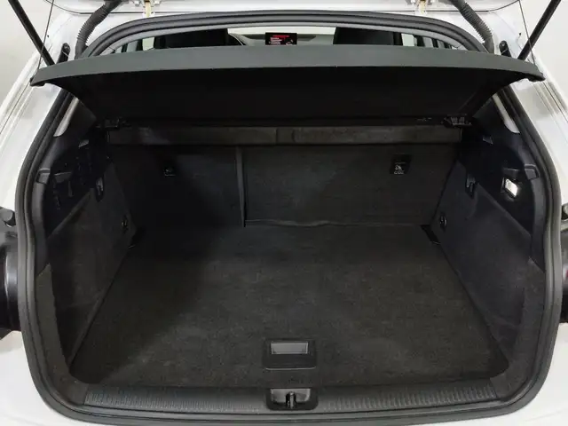 Audi Q2 view 15