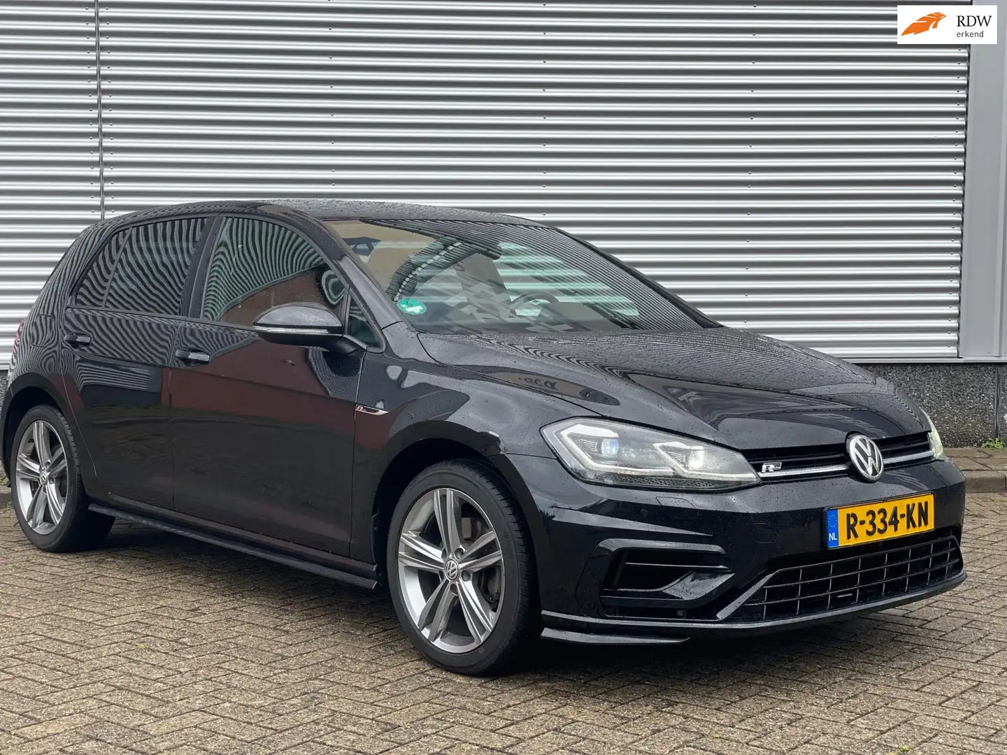 Volkswagen Golf 2.0 TDI R-Line 2X DSG Virtual | CarPlay Zwart - 1