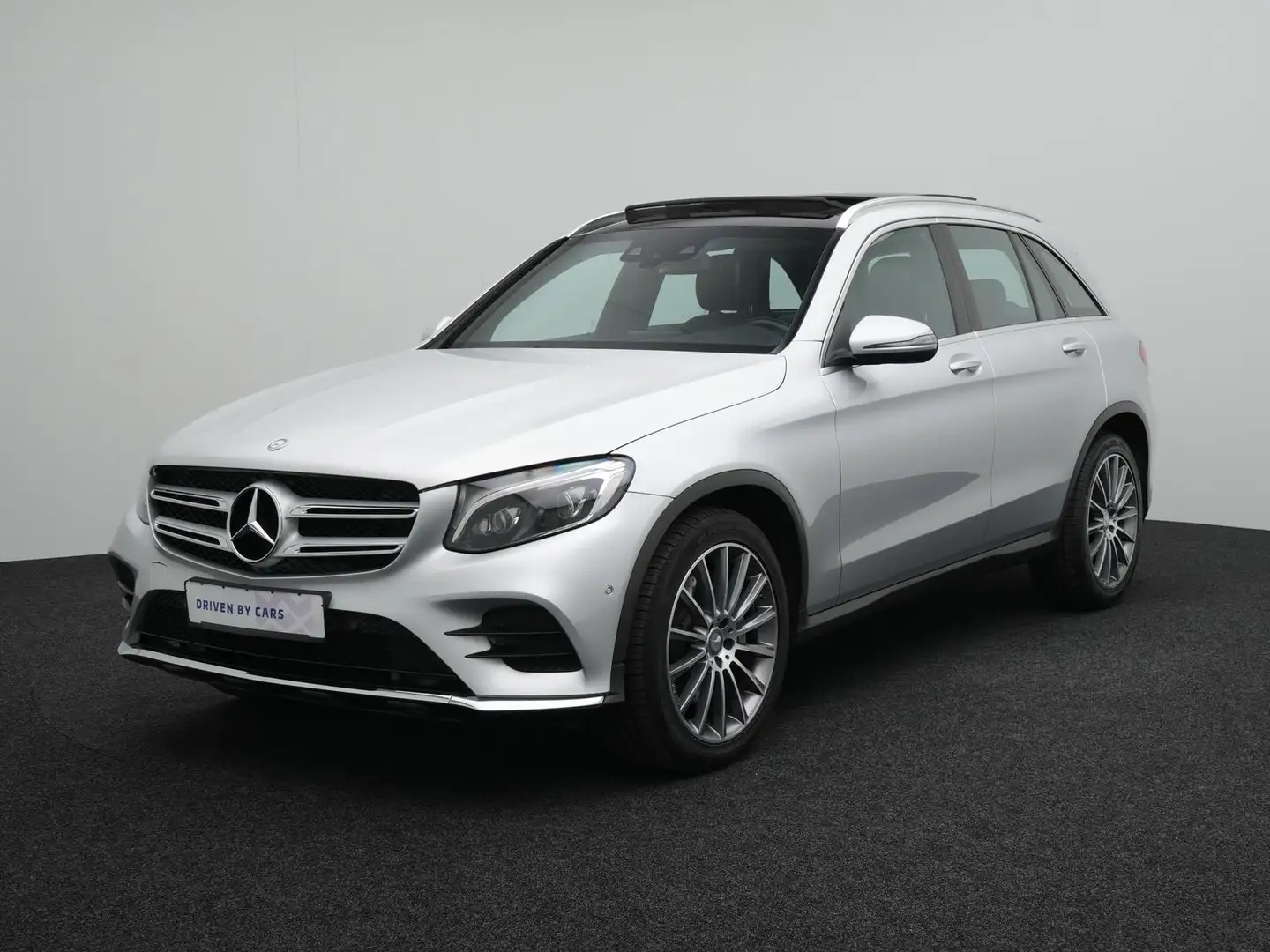 Mercedes-Benz GLC 220 d 4Matic AMG-Line,LED,AHK,PANO,TEMPO,NAVI Silber - 2
