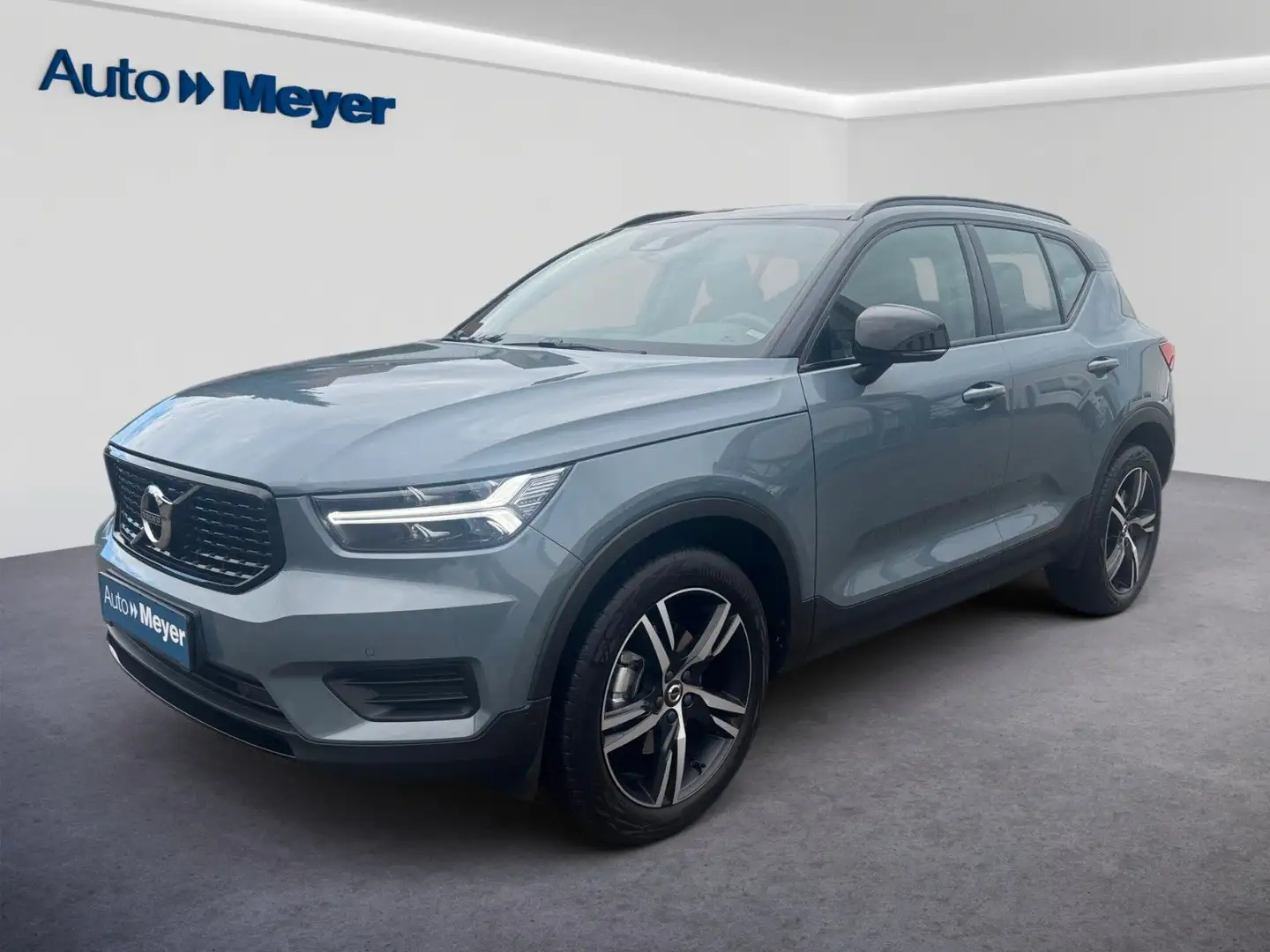 Volvo XC40 D4 AWD Geartronic R-DESIGN |19"|ACC|WR| Gris - 1