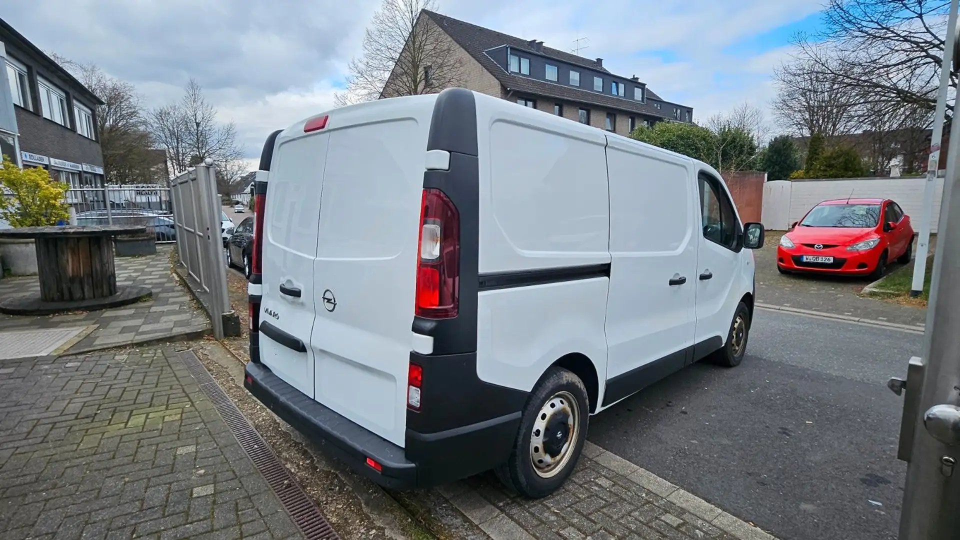 Opel Vivaro VIVARO B KASTEN NAVI KLIMA 3SITZE SORTIMO REGAL Blanco - 2
