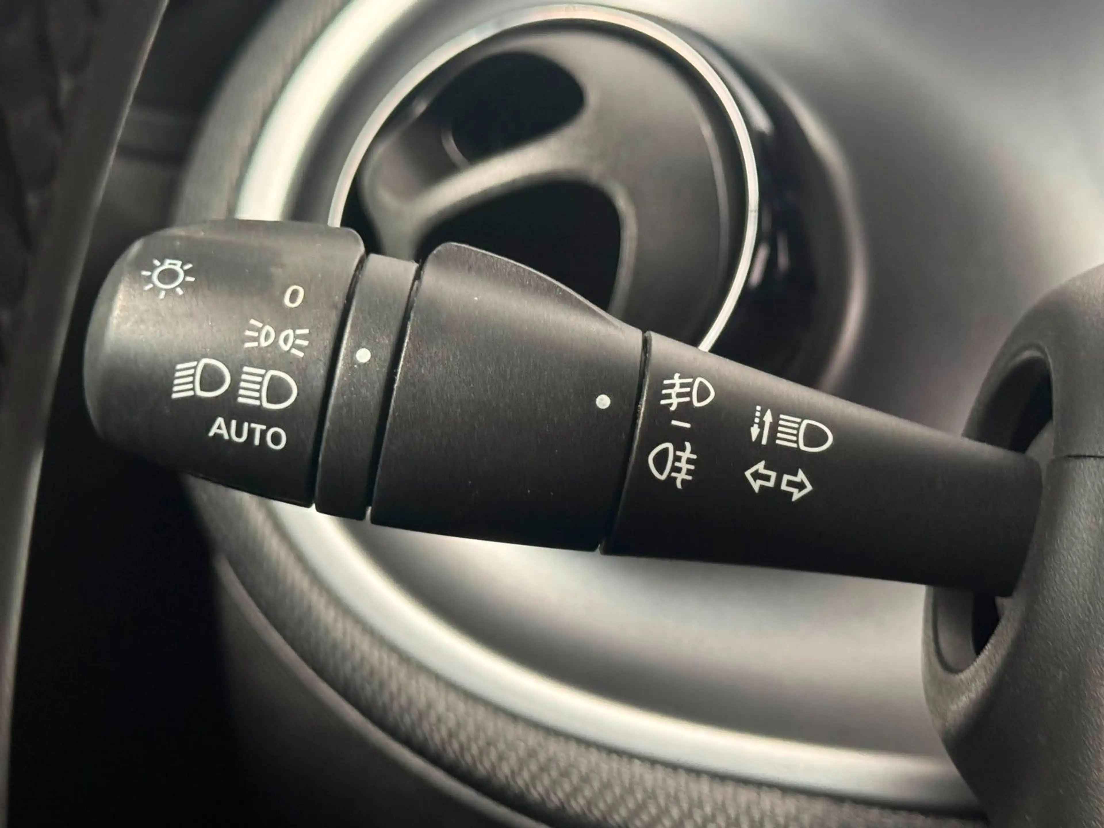 smart forTwo coupe  PRIME LED NAVI AUT. SHZ TEMPO 90PS — photo 14