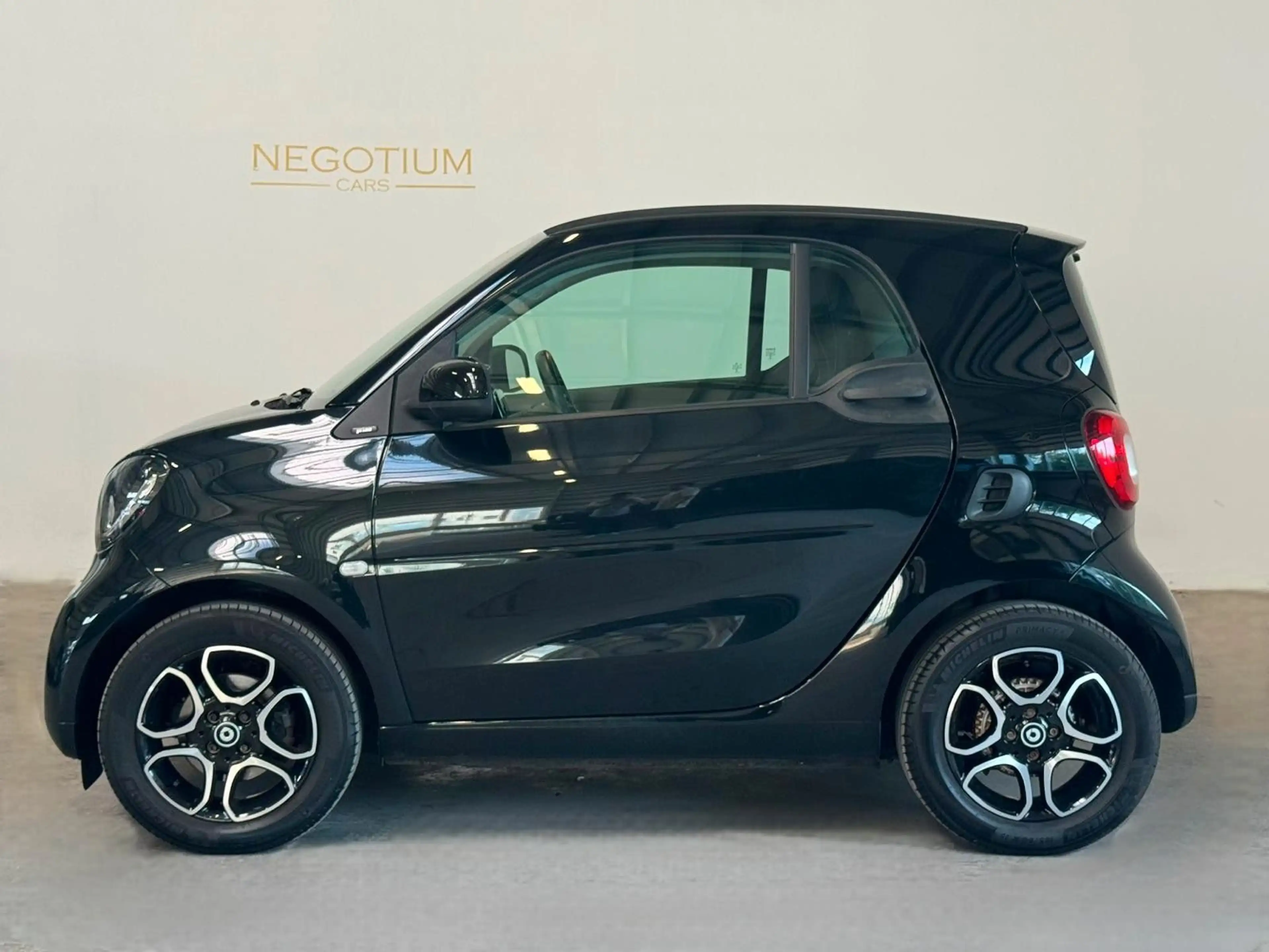 smart forTwo coupe  PRIME LED NAVI AUT. SHZ TEMPO 90PS — photo 4