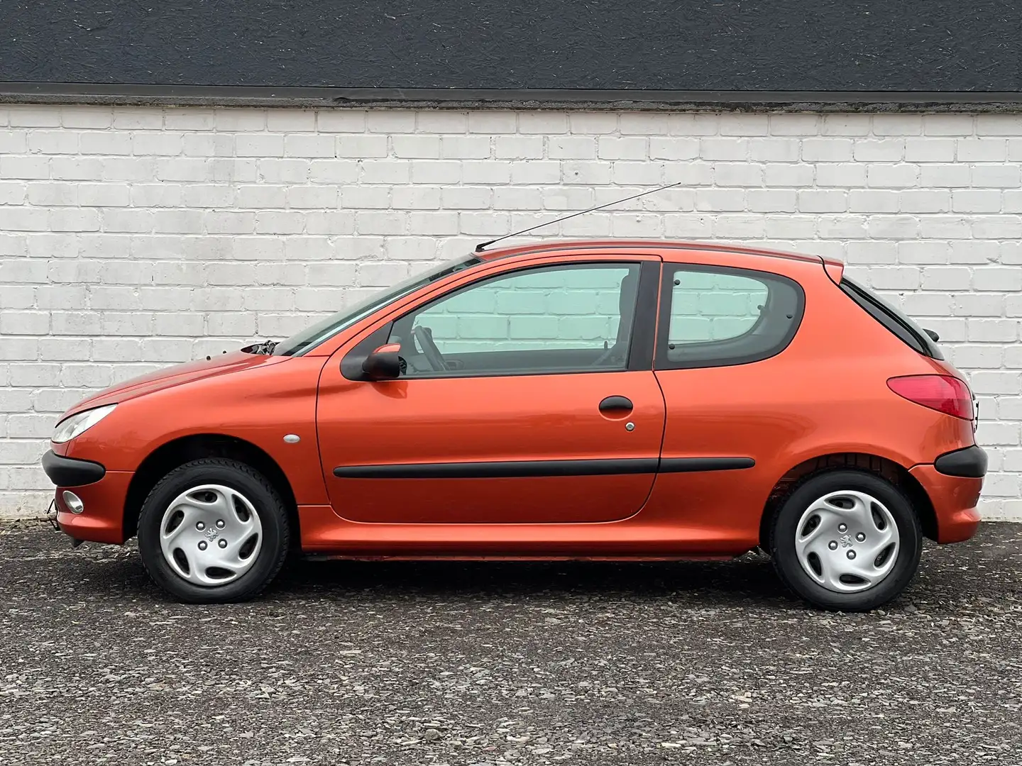 Peugeot 206 1.4 TÜV 10/26*KLIMA*ALLWETTER*EL. FENST*USB/AUX Orange - 2
