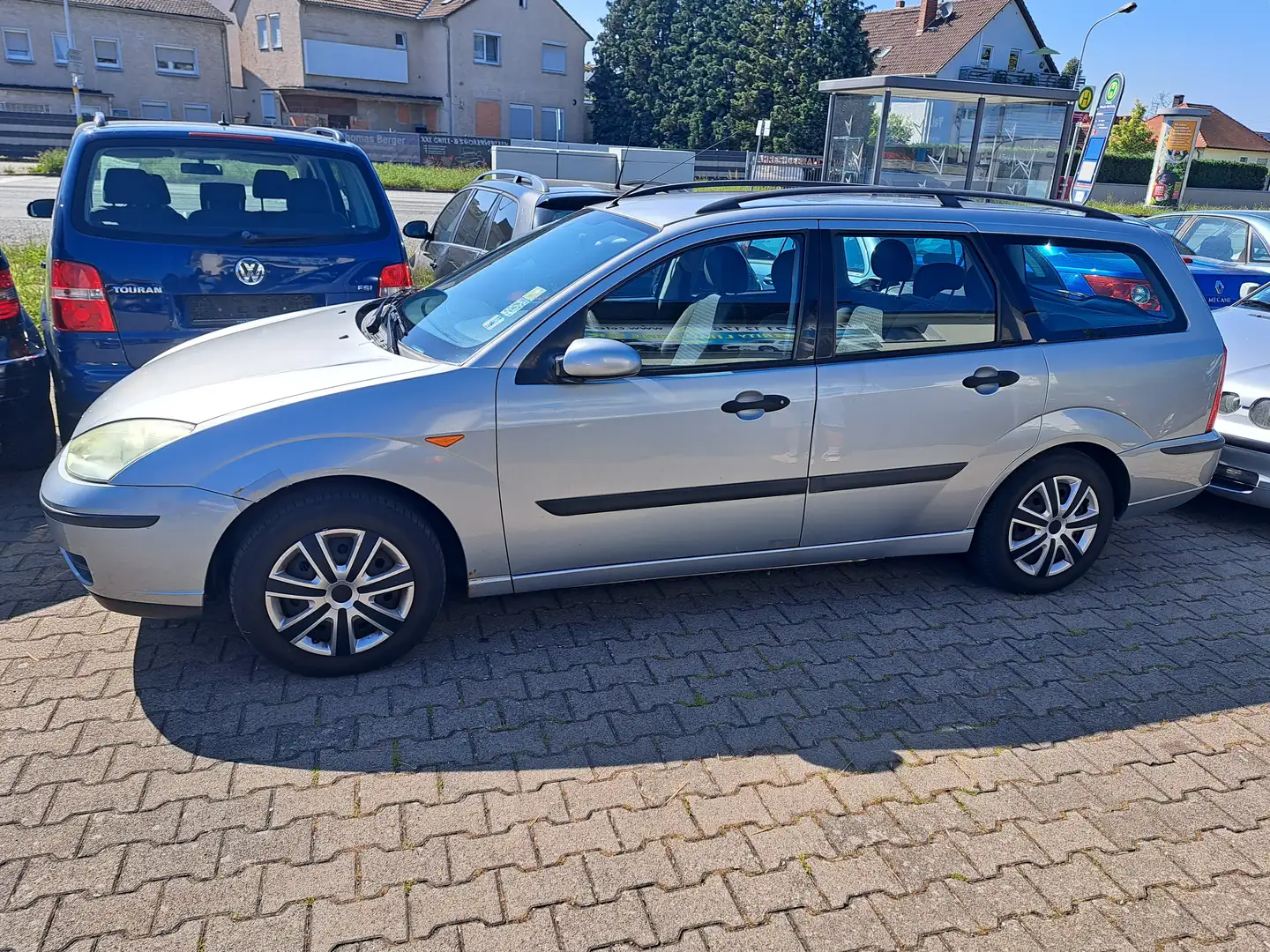 Ford Focus Kombi * Klimaanlage - Tüv 12/2025 * Argent - 1