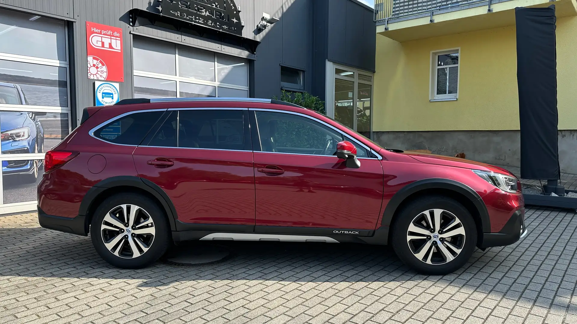 Subaru OUTBACK 2.5i Lineartronic Sport "GUTER ZUSTAND" Rosso - 2