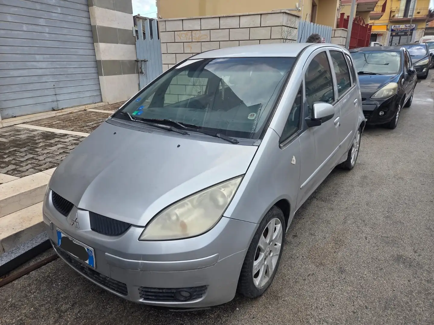 Mitsubishi Colt 5p 1.5 di-d HP Invite CL - 1