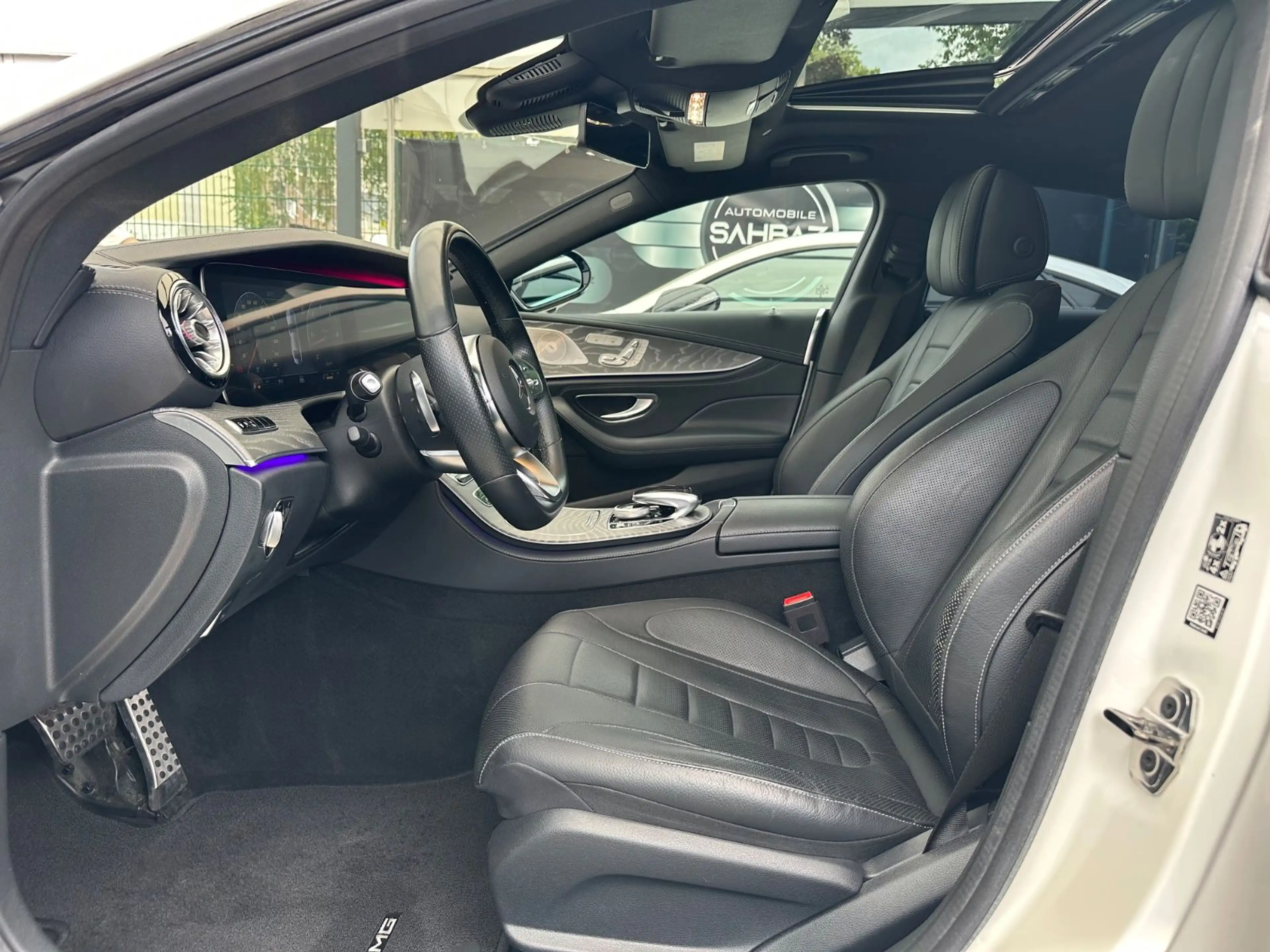 Mercedes-Benz CLS 400 d 4Matic *AMG*WIDE*360°*BURM*DISTR — photo 8