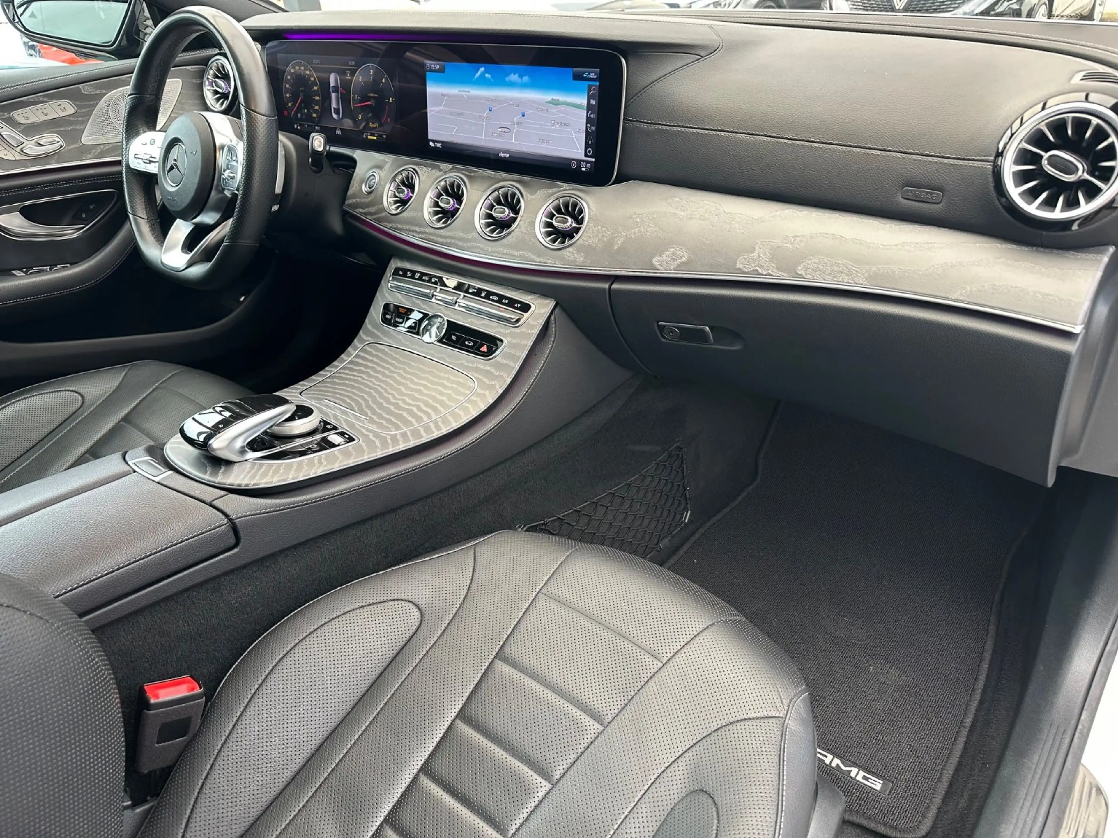 Mercedes-Benz CLS 400 d 4Matic *AMG*WIDE*360°*BURM*DISTR — photo 11