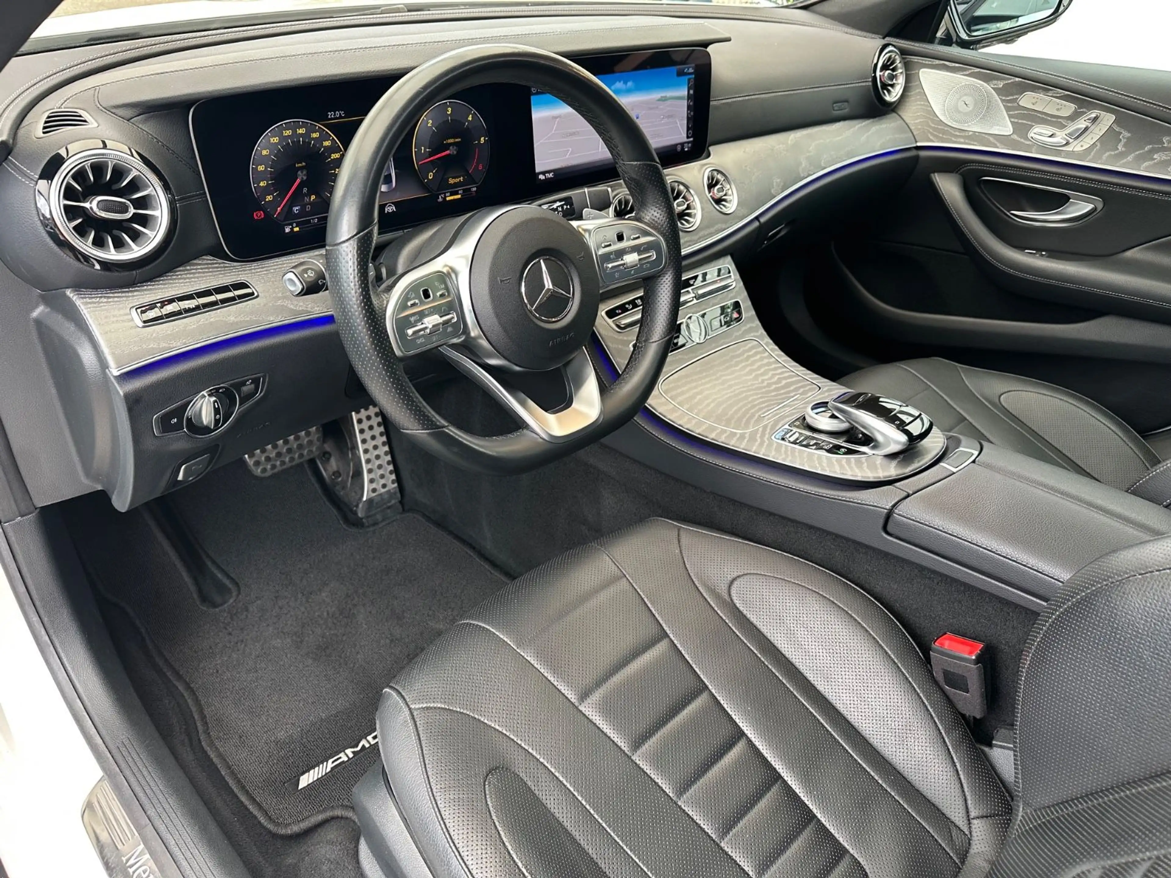 Mercedes-Benz CLS 400 d 4Matic *AMG*WIDE*360°*BURM*DISTR — photo 9