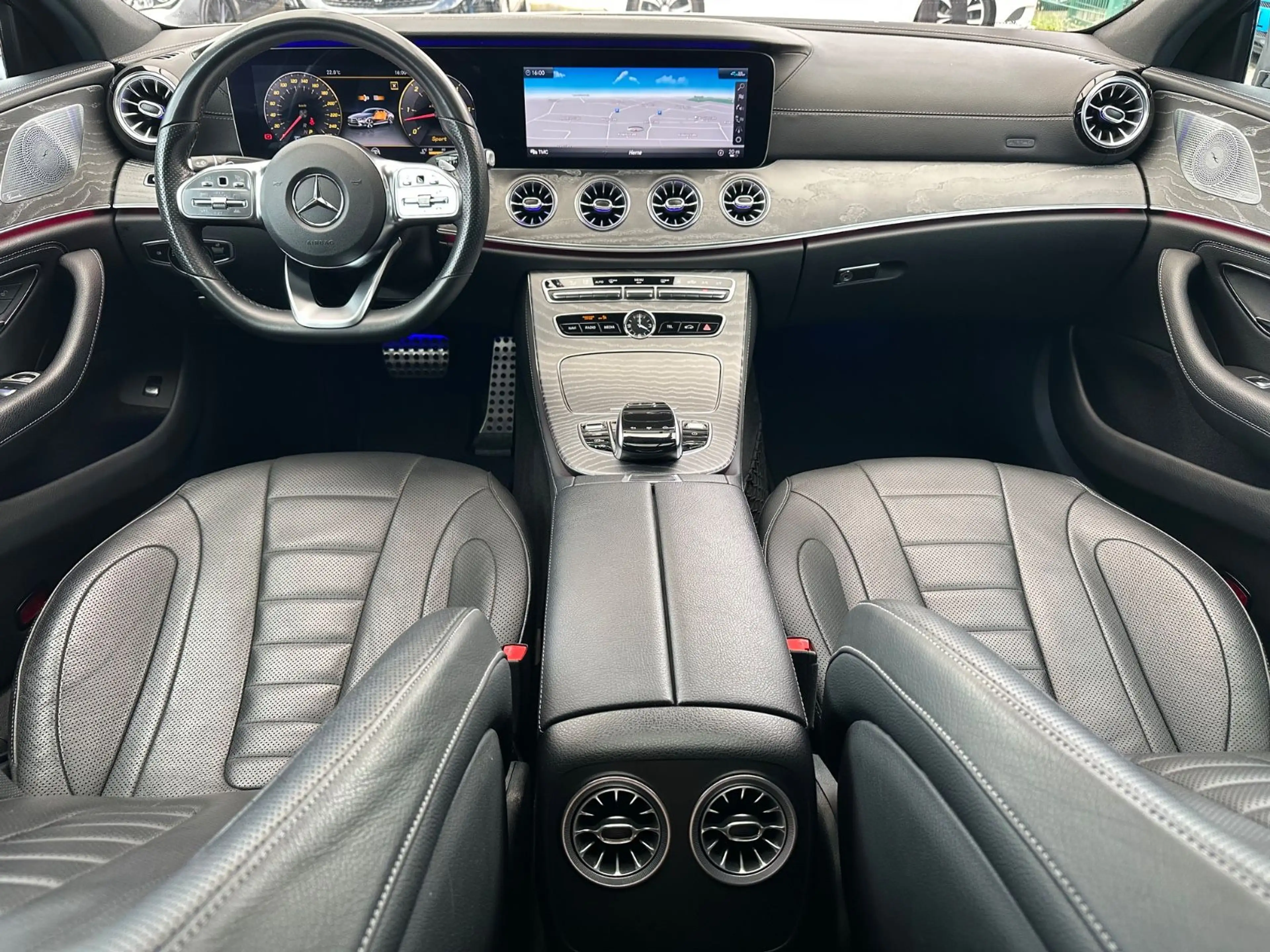 Mercedes-Benz CLS 400 d 4Matic *AMG*WIDE*360°*BURM*DISTR — photo 12
