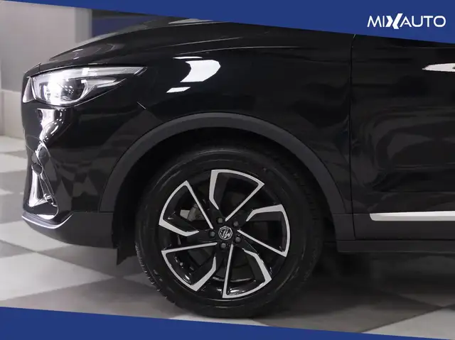 MG ZS view 8