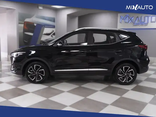 MG ZS view 3